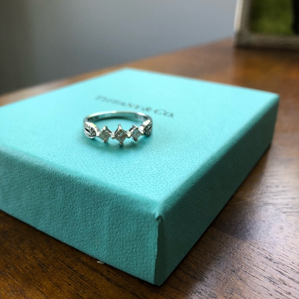 14k White Gold Diamond Ring